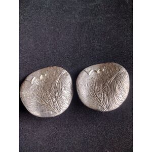 Vintage Silver Toned Curved Etched Naturescape Clip On-Earrings